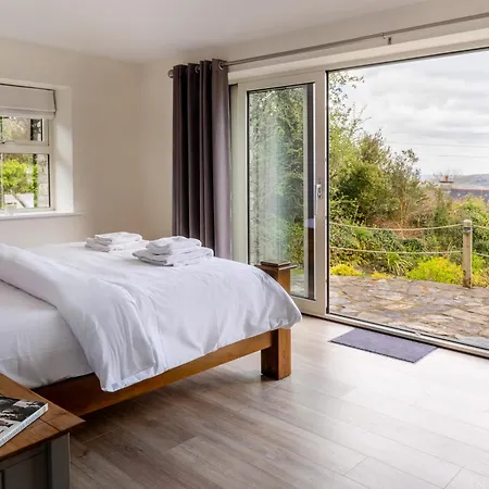 Patch House * Glengarriff