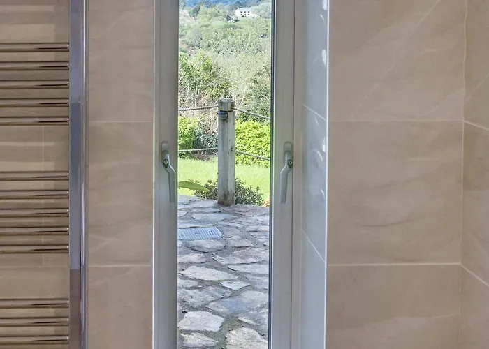 Вилла Patch House *